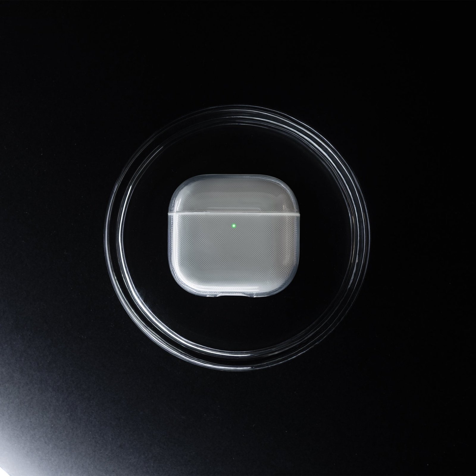 Airpods4_ReClearCase1.jpg